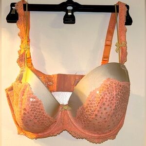 Dream Angles Victoria Secret bra size 34DDD, pink, white, yellow